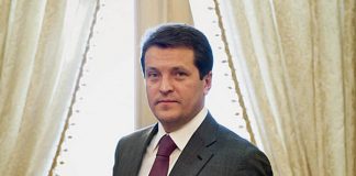 Мэр Казани предложил запретить преподавание в школах РФ теории Дарвина Мэр Казани Ильсур Метшин