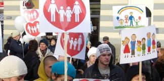 В Риге прошёл марш в поддержку традиционной семьи Марш в поддержку традиционной семьи