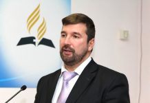 Олег Гончаров: Игнорирование законных прав верующих может привести к серьёзным последствиям для российского общества