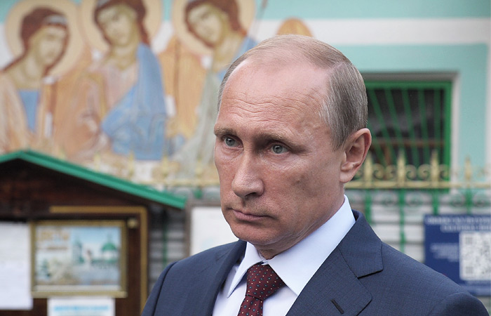 Путин предложил запретить относить цитаты Библии и Корана к экстремизму
