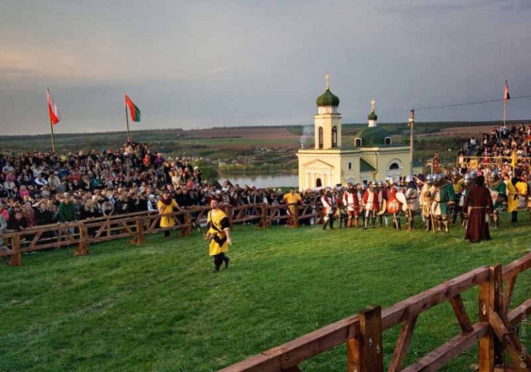 Рака, ристалище, рожки