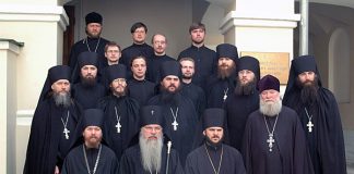Священники и служители