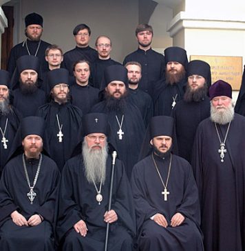 Священники и служители