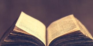 Есть книга, в которой всё сказано Есть книга, в которой всё сказано